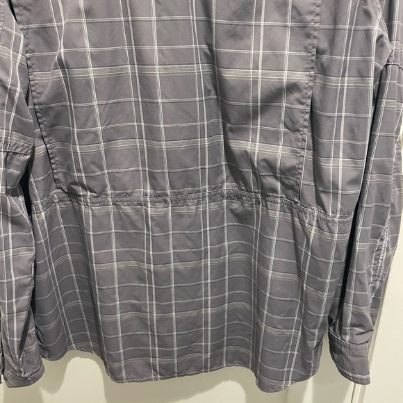 COLUMBIA SPORTSWEAR Men’s Gray Plaid Button-Up Long Sleeved Shirt - Picture 8 of 11